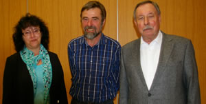 Ehrungen beim Kulturring Weickartshain (von links): Alexandra Hollmann, Karl Heinz Hartmann und Karl Schmidt (Bild: Golz)