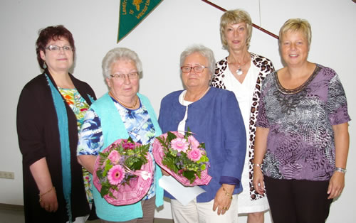 Ehrungen verdienter Mitglieder beim Landfrauenverein (von links): Sieglinde Biedenkopf, Christa Dörr, Elke Theiß, Christel Gontrum, Sabine Opper (Bild: Golz)