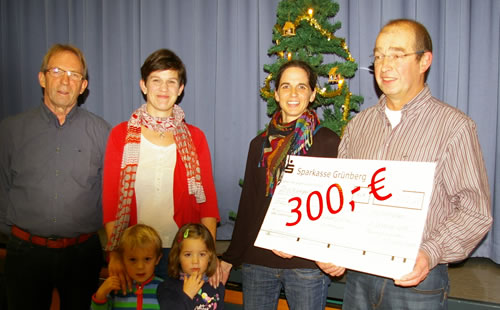 Spendenübergabe für die Kita Sonnenschein. Von links: Vize Joachim Schönhals, Michaela Kirsch, Katrin Maus, Vorsitzender Norbert Rahn (Foto: gol)