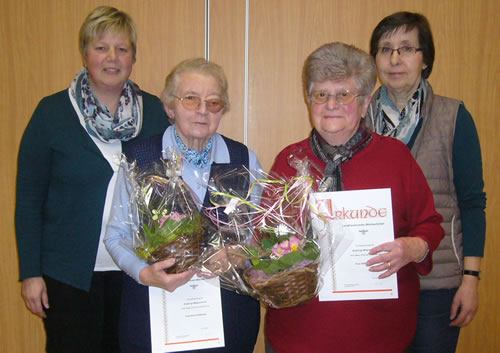 Ehrungen beim Landfrauenverein Weickartshain (von links): Sabine Opper, Anni Hoffmann, Edith Thraum, Inge Leib (Foto: Golz)